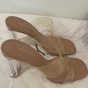 Zara woman’s sandal heel size 41 never worn
